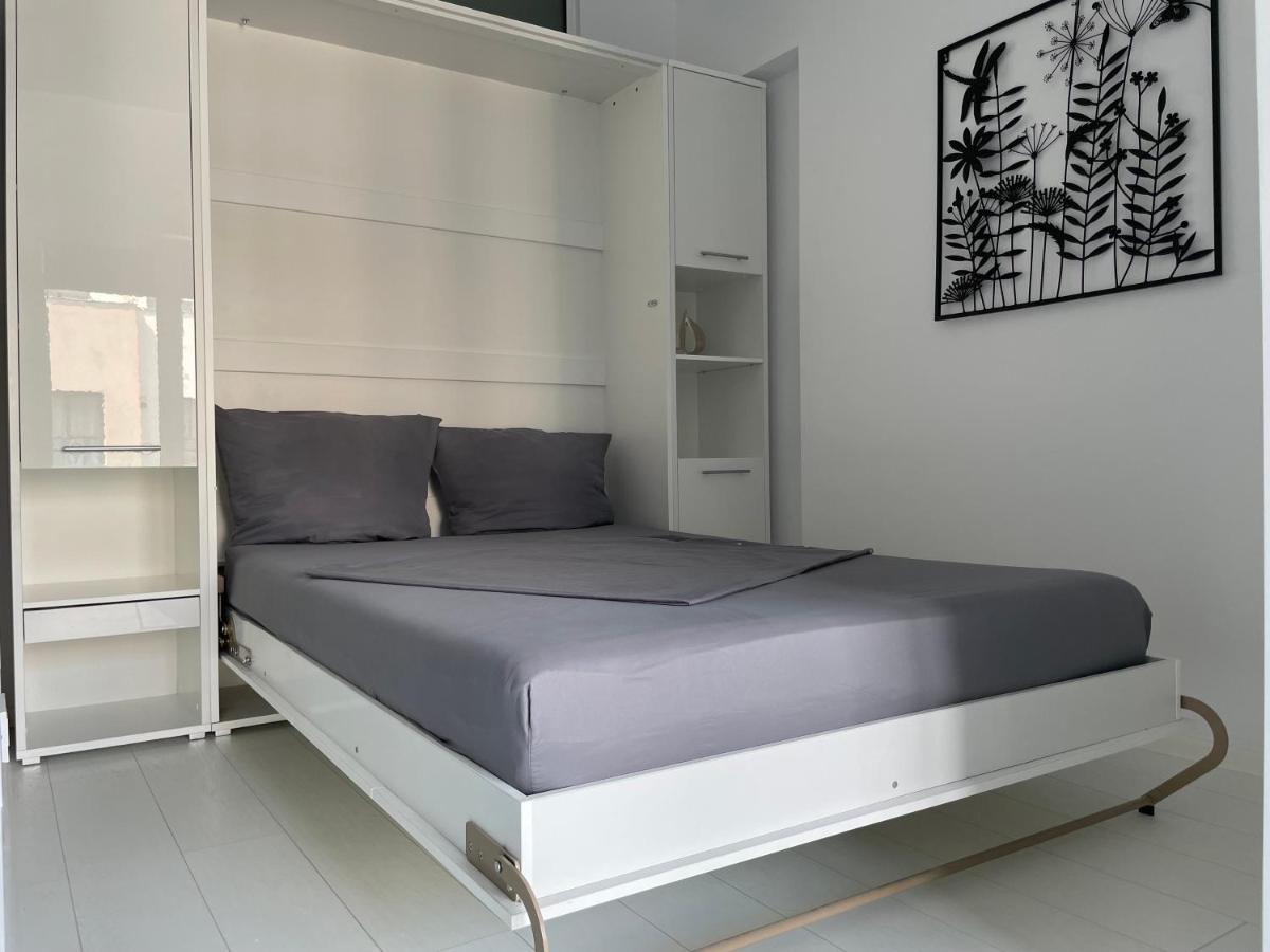Luxury Westpark 2-Room Apartment Lakeview W5 Бухарест Екстер'єр фото
