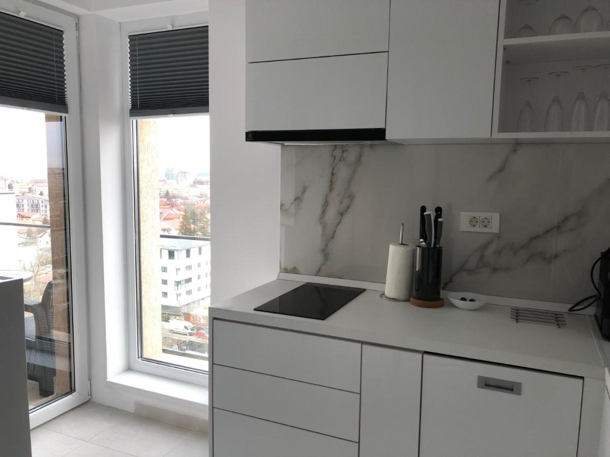 Luxury Westpark 2-Room Apartment Lakeview W5 Бухарест Екстер'єр фото