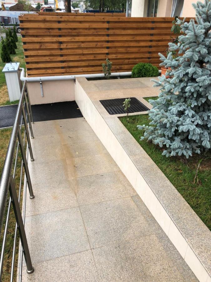 Luxury Westpark 2-Room Apartment Lakeview W5 Бухарест Екстер'єр фото